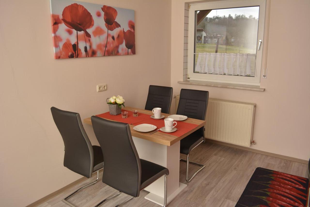 Ferienwohnung Elisabeth Egloffstein ภายนอก รูปภาพ